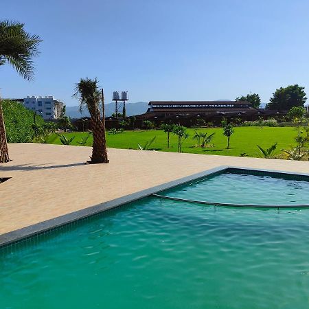Nirvana Resort And Restaurant Garudeshwar エクステリア 写真