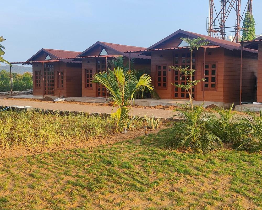 Nirvana Resort And Restaurant Garudeshwar エクステリア 写真