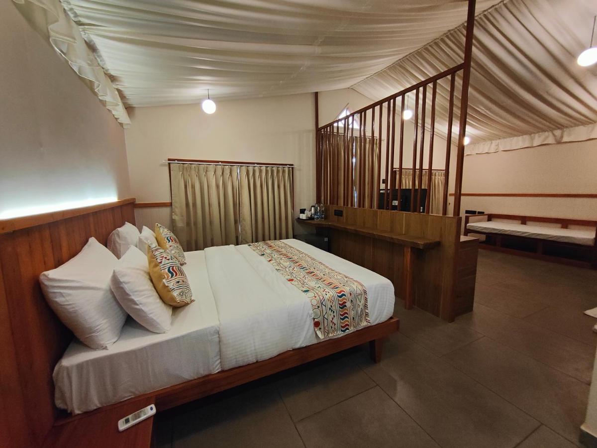 Nirvana Resort And Restaurant Garudeshwar エクステリア 写真