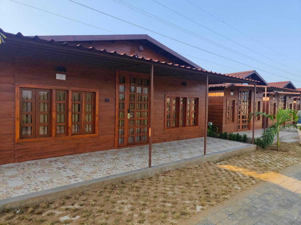 Nirvana Resort And Restaurant Garudeshwar エクステリア 写真