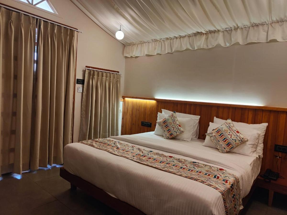 Nirvana Resort And Restaurant Garudeshwar エクステリア 写真